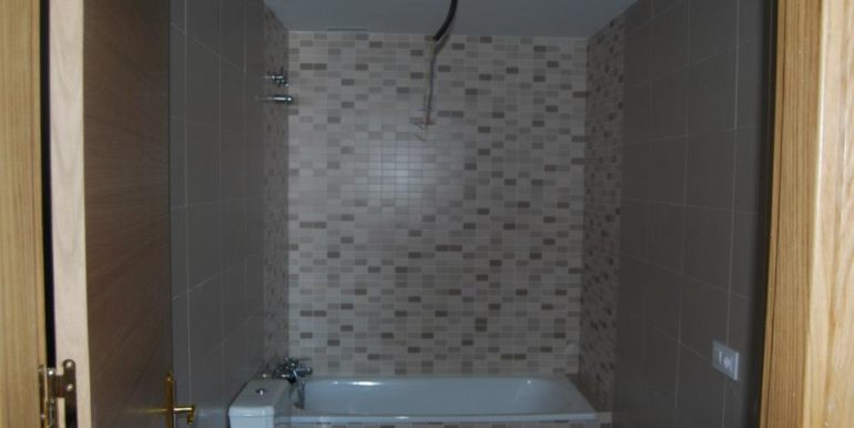 Edificio Jara pisos baño altecnic promotora constructora