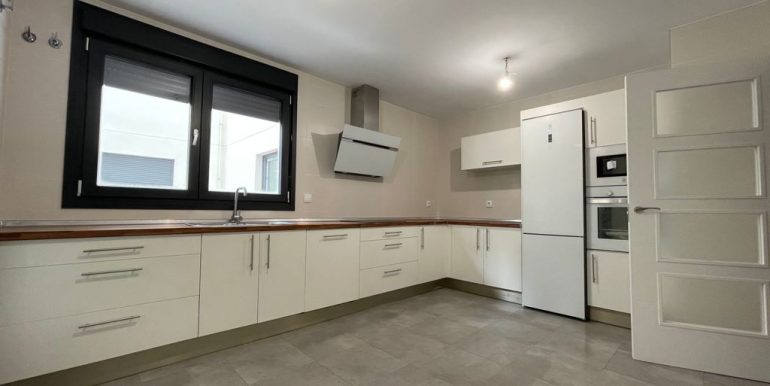 altecnic promotora constructora_residencial_campus_fase1_cocina1