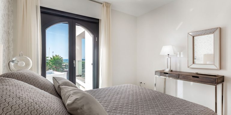 manilva pisos vista dormitorio 1 altecnic promotora constructora